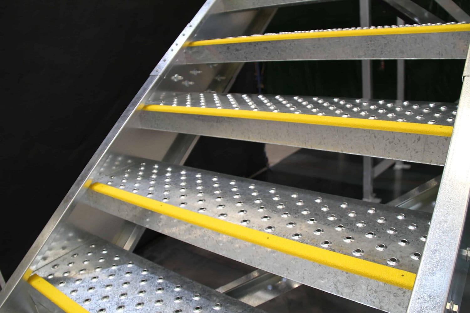 Yellow Anti-Slip Stair Nosings 25mm - Image 4