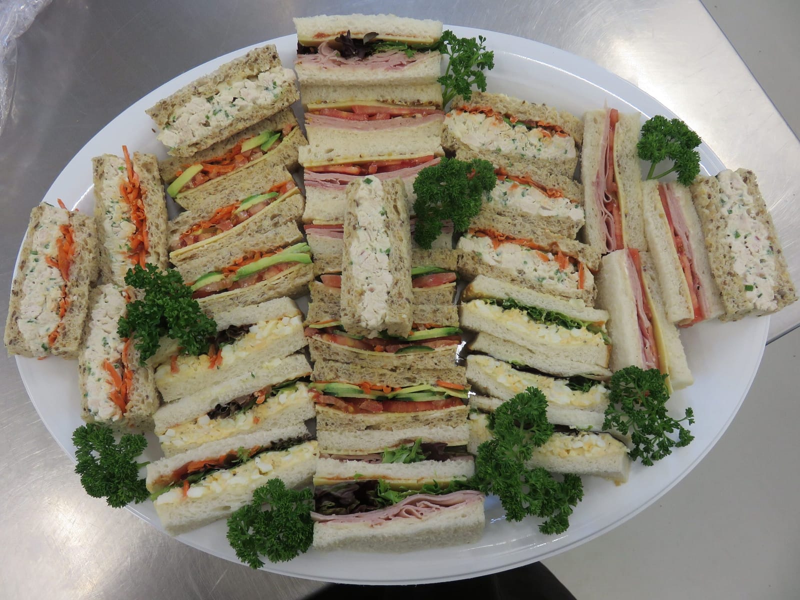 Pressed egg, smoked paprika, relish & mixed leaf finger sandwich (v, nf, df) - Image 3