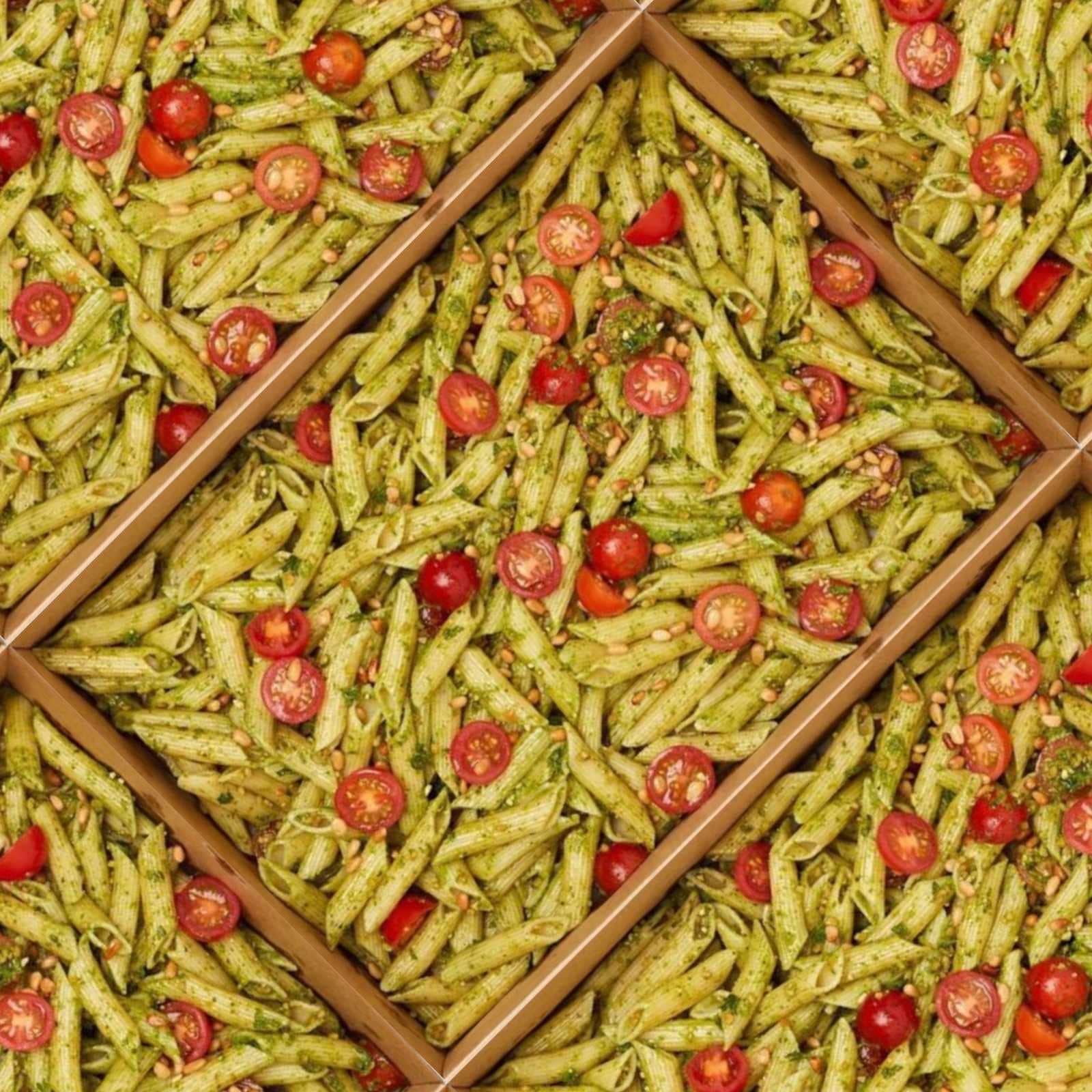 Salad Medium - Classic Pesto pasta salad