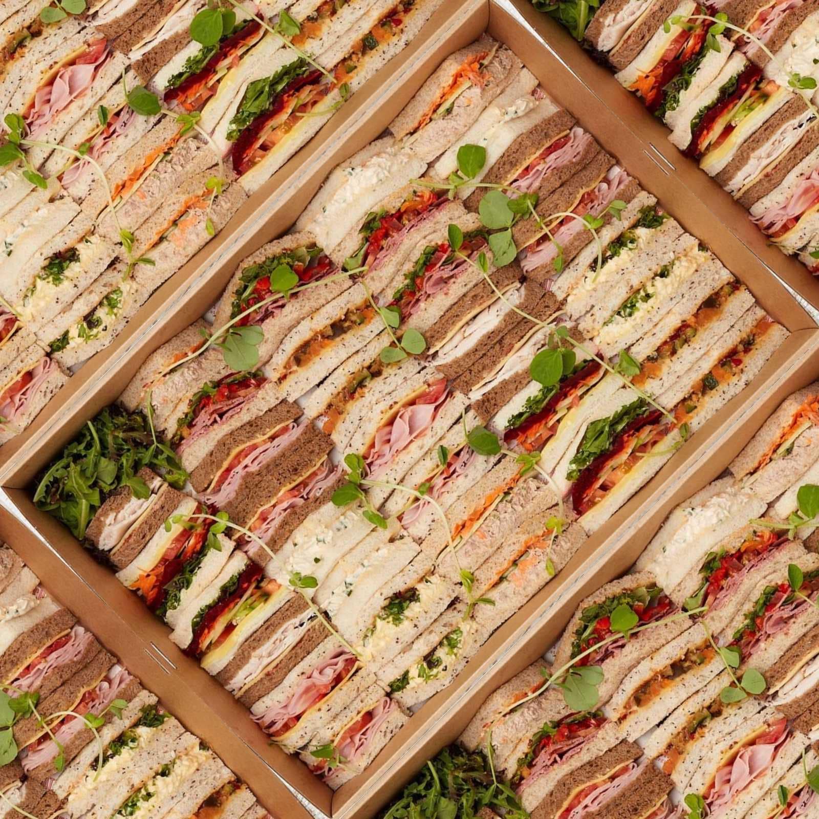 Sandwiches anyone (36 pieces) - Executive points with assorted fillings