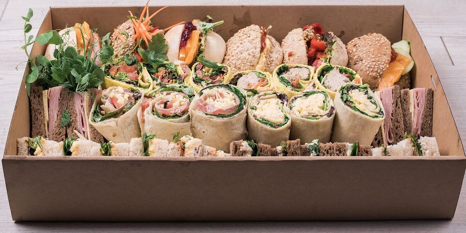 PLATTER - European beef ragu and steamed rice (serves 20-22) ****Comes with equal quantity of steamed****